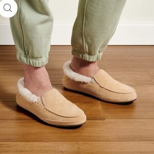OluKai Women's Ku'Una Tan Nubuck Shearling Slippers Warm And Durable Sz 7